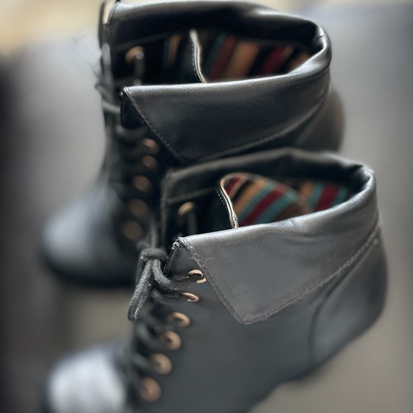 Booties - Picture 2 of 4